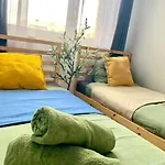 דירה Centre Airport Boutique Designer Bath, 3-4 Days Offer, Kitchen, Balkony, Aircon