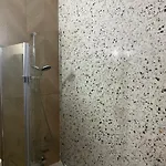 Διαμέρισμα Centre Airport Boutique Designer Bath, 3-4 Days Offer, Kitchen, Balkony, Aircon *