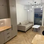 Centre Airport Boutique Designer Bath, 3-4 Days Offer, Kitchen, Balkony, Aircon Διαμέρισμα *