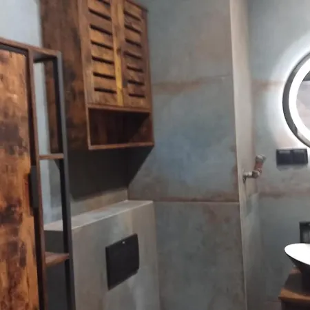 Centre Airport Boutique Designer Bath, 3-4 Days Offer, Kitchen, Balkony, Aircon Apartman Varsó