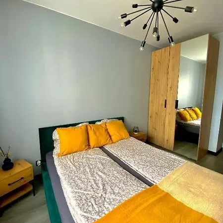 Centre Airport Boutique Designer Bath, 3-4 Days Offer, Kitchen, Balkony, Aircon Apartamento