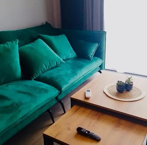 Centre Airport Boutique Designer Bath, 3-4 Days Offer, Kitchen, Balkony, Aircon * Warszawa