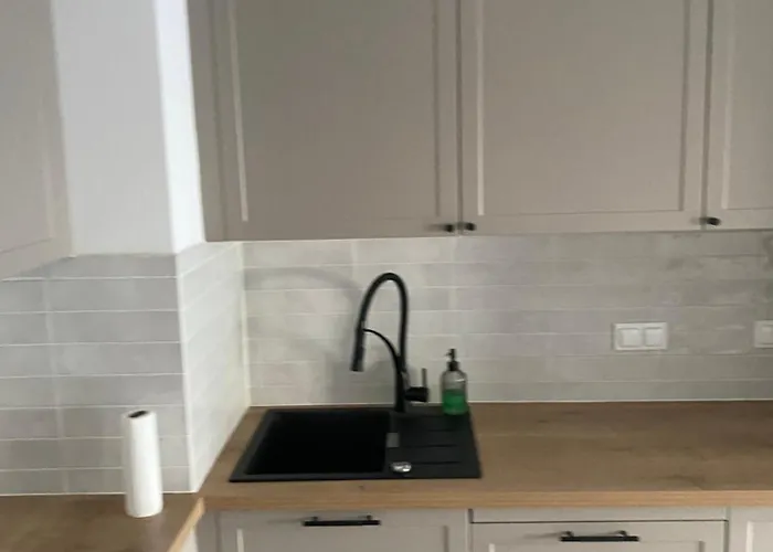 Centre Airport Boutique Designer Bath, 3-4 Days Offer, Kitchen, Balkony, Aircon Διαμέρισμα *