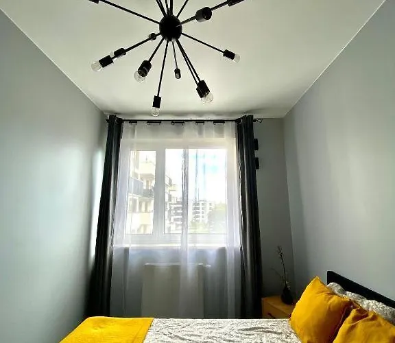 Διαμέρισμα Centre Airport Boutique Designer Bath, 3-4 Days Offer, Kitchen, Balkony, Aircon Βαρσοβία