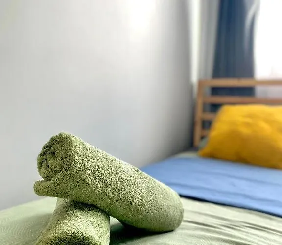 Διαμέρισμα Centre Airport Boutique Designer Bath, 3-4 Days Offer, Kitchen, Balkony, Aircon