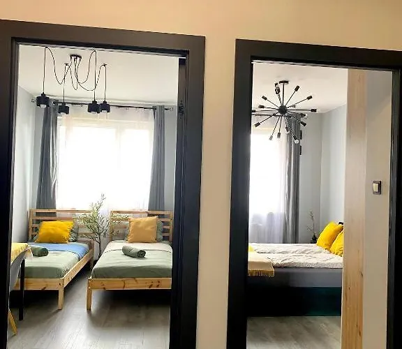 Centre Airport Boutique Designer Bath, 3-4 Days Offer, Kitchen, Balkony, Aircon *