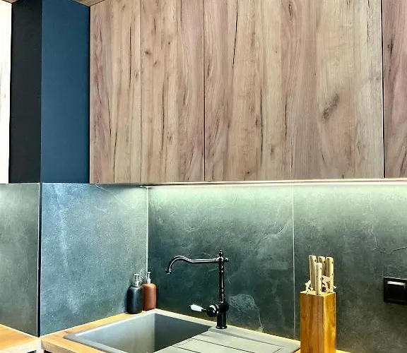 Centre Airport Boutique Designer Bath, 3-4 Days Offer, Kitchen, Balkony, Aircon Lejlighed Warszawa