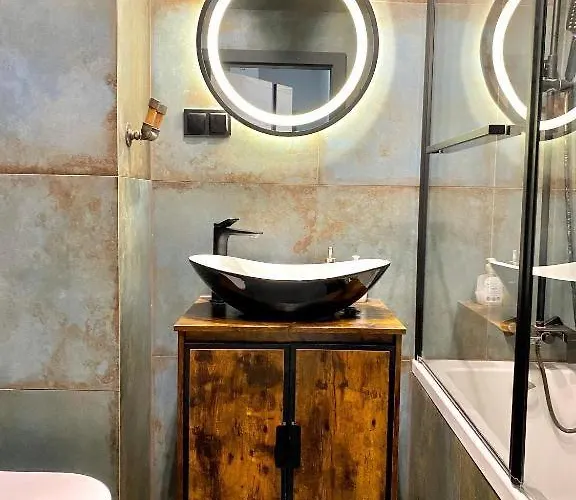 Lägenhet Centre Airport Boutique Designer Bath, 3-4 Days Offer, Kitchen, Balkony, Aircon