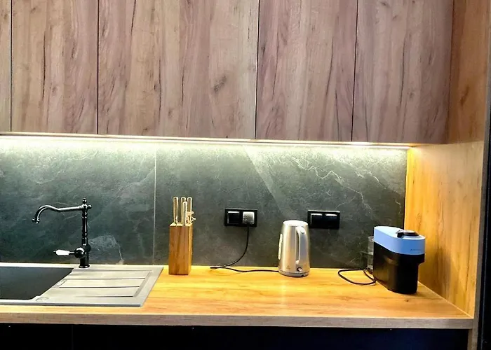 Centre Airport Boutique Designer Bath, 3-4 Days Offer, Kitchen, Balkony, Aircon Warsaw