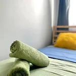 Appartement Centre Airport Boutique Designer Bath, 3-4 Days Offer, Kitchen, Balkony, Aircon