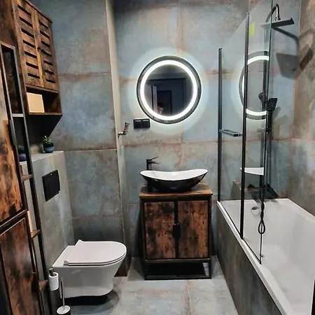 Appartamento Centre Airport Boutique Designer Bath, 3-4 Days Offer, Kitchen, Balkony, Aircon Varsavia